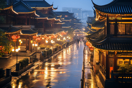 雨中的传统古镇街道图片