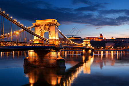 桥梁在布达佩斯漂亮的桥梁建筑背景