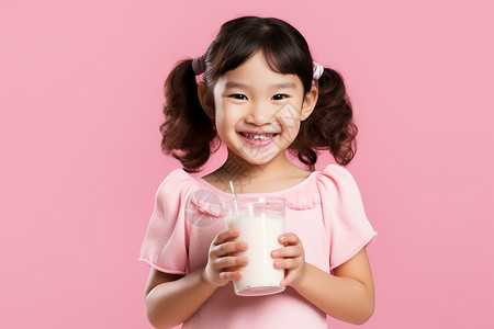 可爱小女孩喝牛奶背景图片
