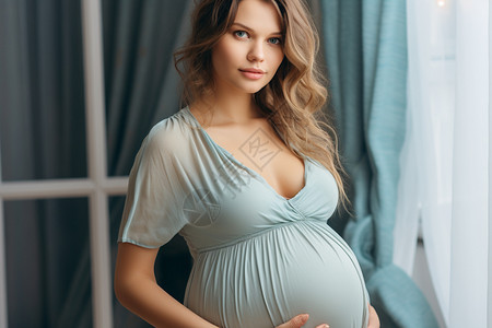 怀孕的美丽女性图片