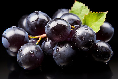 玲珑剔透的葡萄水果图片