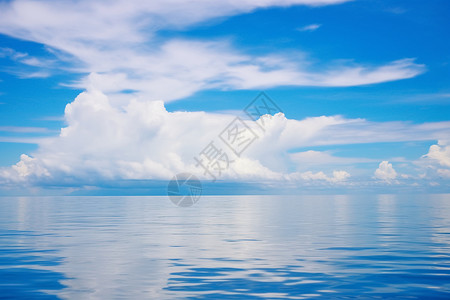 蓝色的大海与天空图片