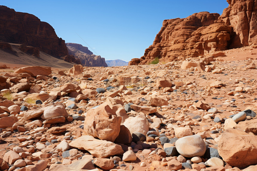 沙漠中的岩石奇观图片