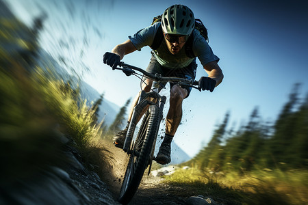 骑着山地自行车骑行的男性图片