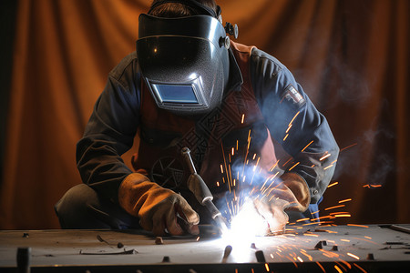电焊作业焊接工人在工作背景
