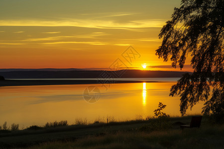 湖边的黄昏黄昏景象高清图片