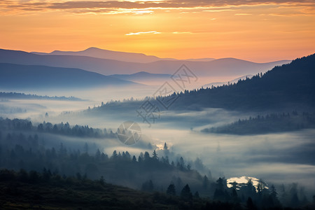 山间云山间的雾背景