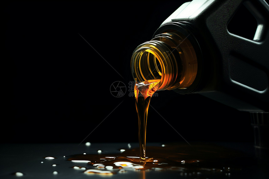 一瓶机油倒在地上