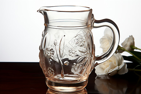 一个玻璃杯雕花玻璃器皿高清图片