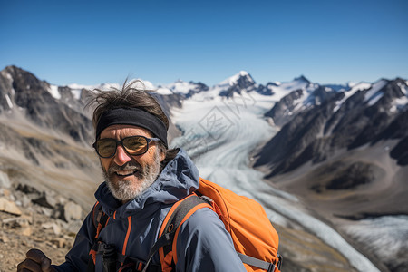 冰雪旅行的男子高清图片