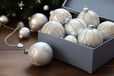 圣诞装饰的白色礼盒图片