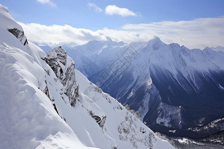 跨越巅峰雪山巅峰上的人背景