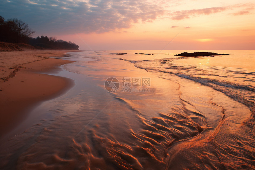 美丽的海岸线日出图片