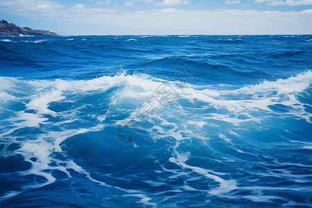 蔚蓝大海泡沫蔚蓝的高清图片