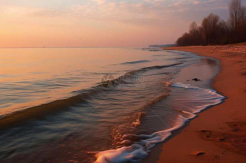 海滩上美丽的夕阳图片