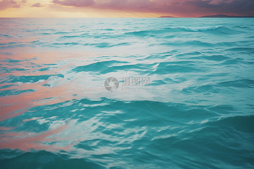 蔚蓝海水的海洋景观图片