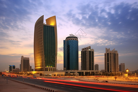 夜幕下高楼林立的卡塔尔建筑背景图片
