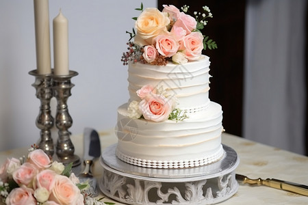 花香洋溢的婚礼蛋糕背景图片