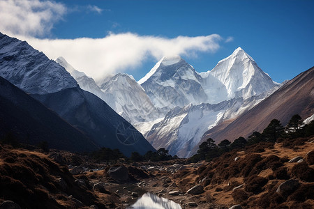 湖泊和山脉背景图片