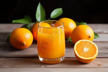 新鲜榨制的橙汁背景图片