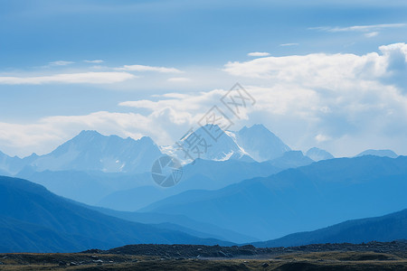 壮观的群山风景背景图片