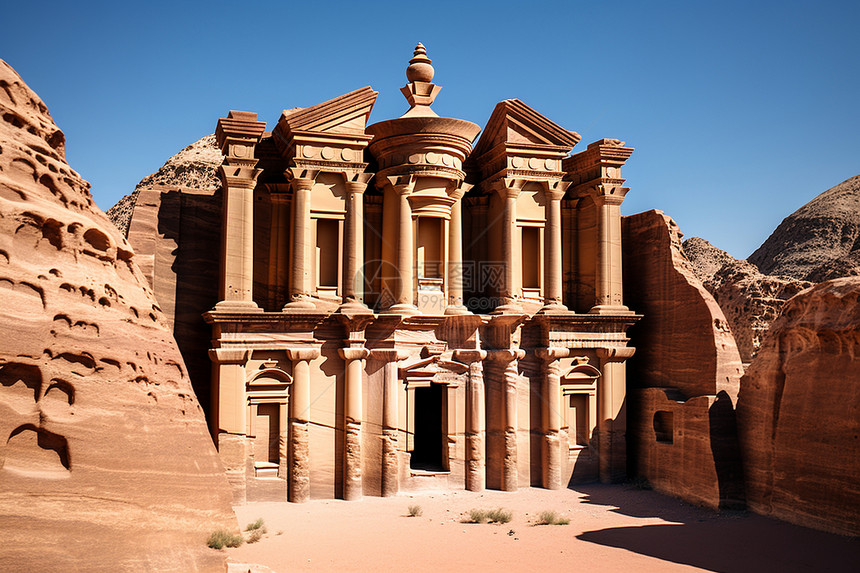 沙漠中的古老建筑图片