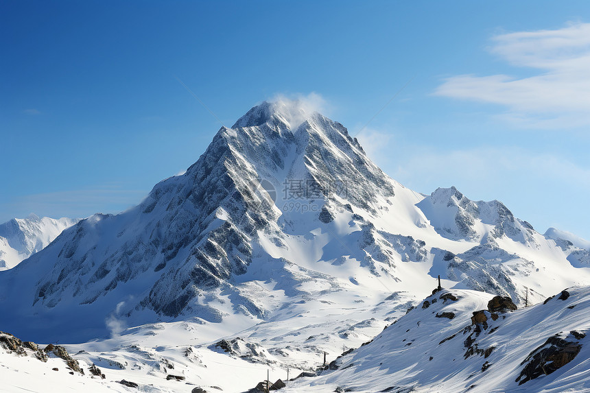 冰雪峰顶的美丽景观图片