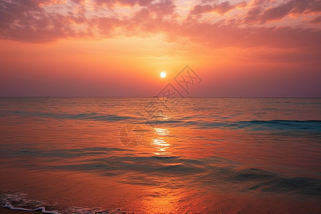 海洋天空交界处的落日背景图片