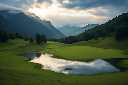 湖泊映照山峦的美景背景图片