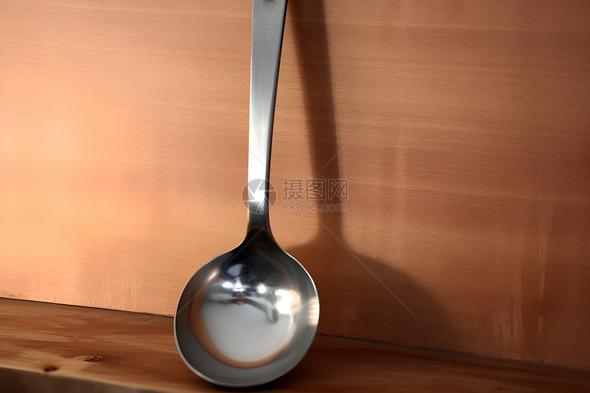 厨房中的勺子图片