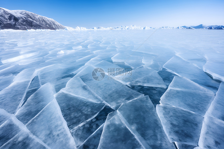 冰天雪地湖水冻结图片