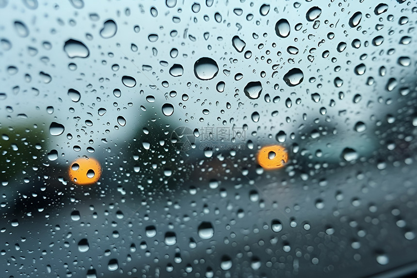 雨滴在玻璃上图片