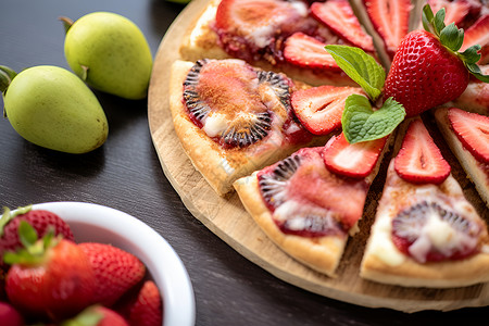 丰盛的水果切块草莓高清图片