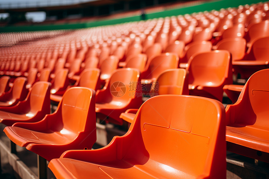 球场的橙色座椅图片