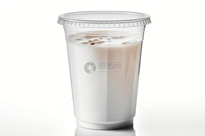 塑料杯子里的牛奶图片