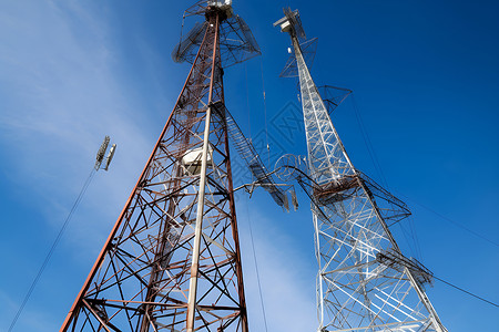 高大的信号塔背景图片