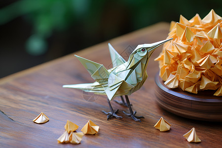 折叠鸟千纸鹤桌面上折叠的纸张背景