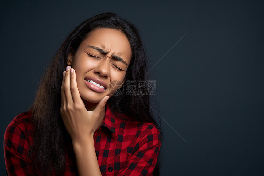 牙痛难受的外国女子图片