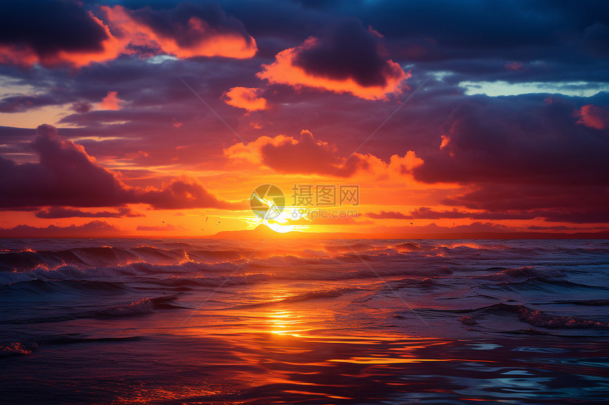 夏季美丽的日落海洋景观图片