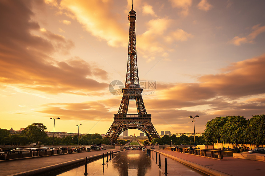 夕阳下的巴黎铁塔图片