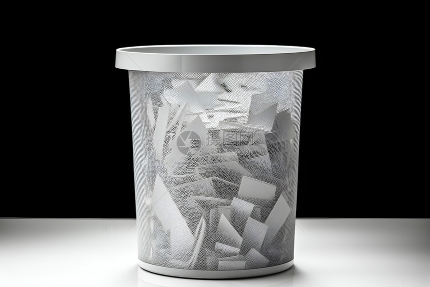 白色透明垃圾桶图片