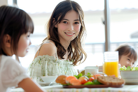 笑容可爱餐桌前的女子背景