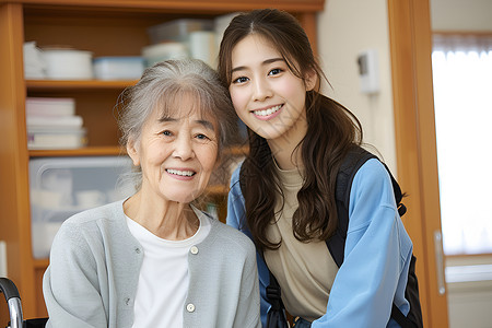 女孩与老人学生助手高清图片