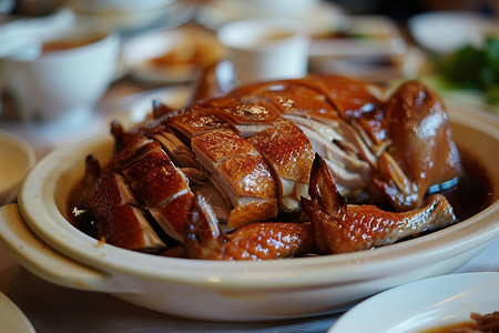 美食烤鸭代金券桌上的烤鸡背景