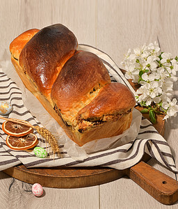 罗马尼亚复活节面包复活节的桌子上图片