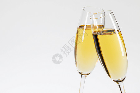两杯白色背景的香槟两杯香槟图片