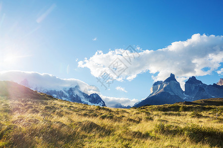 克尔科诺斯智利托雷斯德尔帕西公园美丽的山景世界著名的徒步旅行地区背景