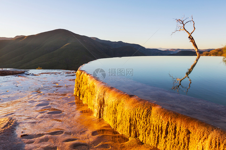 墨西哥瓦哈卡州的天然温泉图片