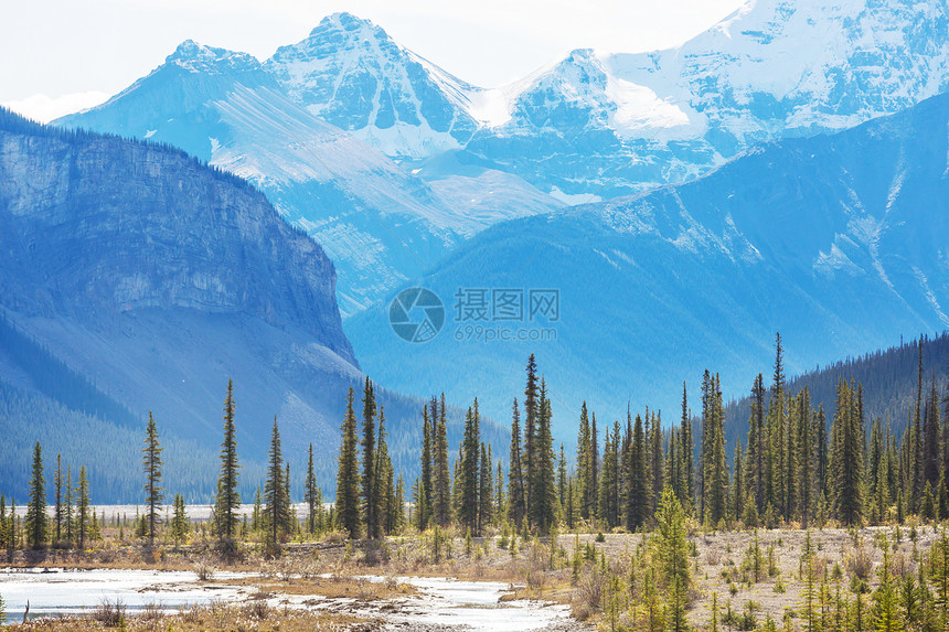 夏季加大落基山脉风景如画的山景图片