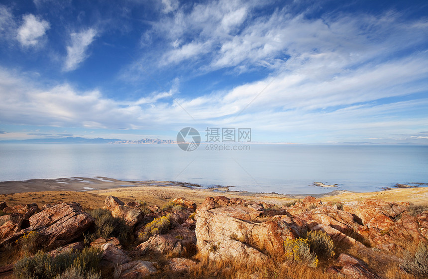 日落时大盐湖景观的风景图片